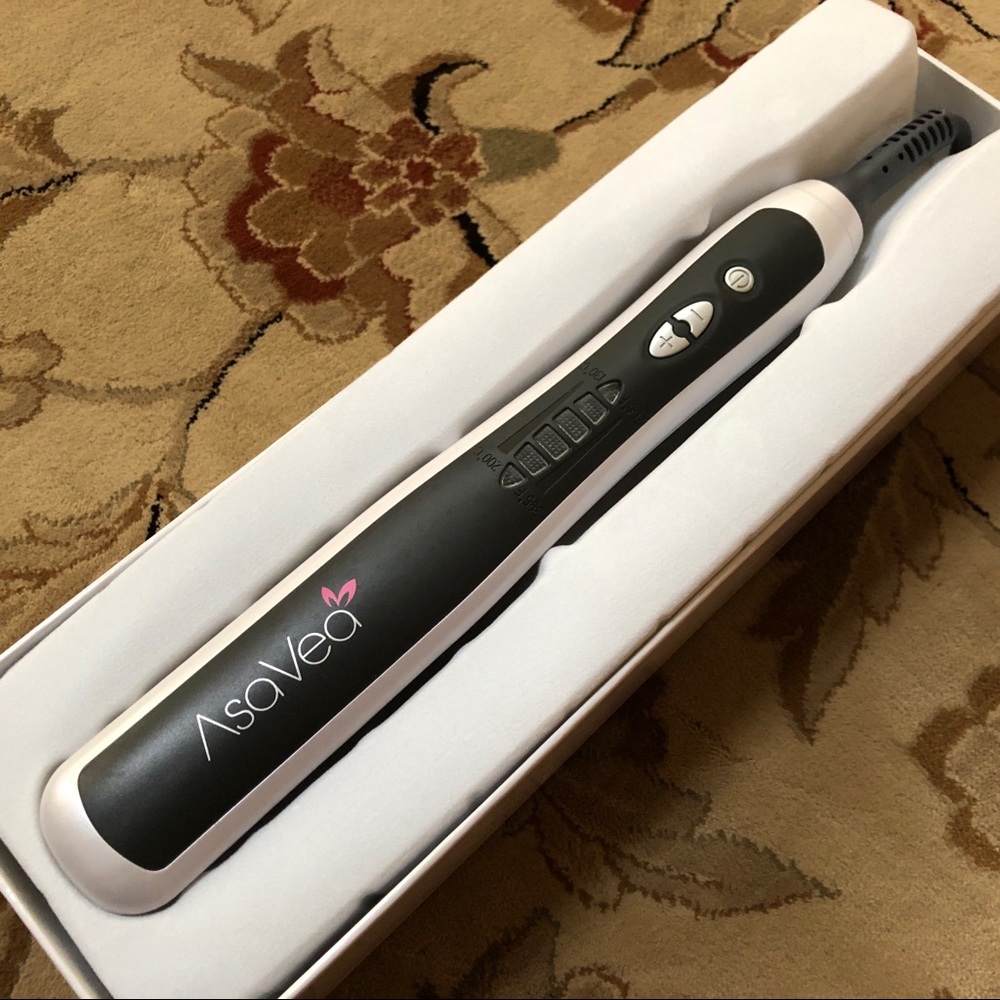 Hair straightening brush